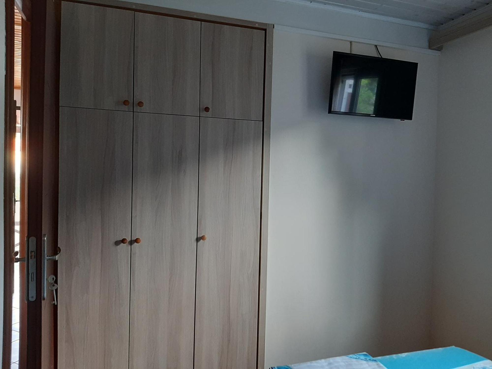 Christina Apartment Ágios Konstantínos エクステリア 写真